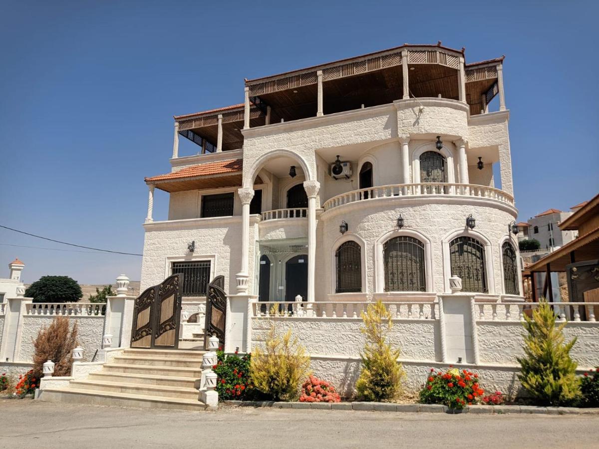 Relaxing Oasis Villa Вади Муса Экстерьер фото